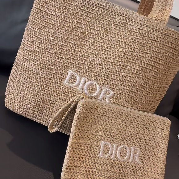 Dior Other - Dior gift tote and pouch set